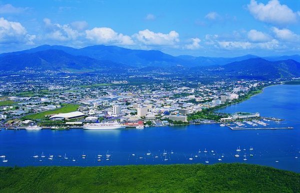 Picture 1 of Cairns city