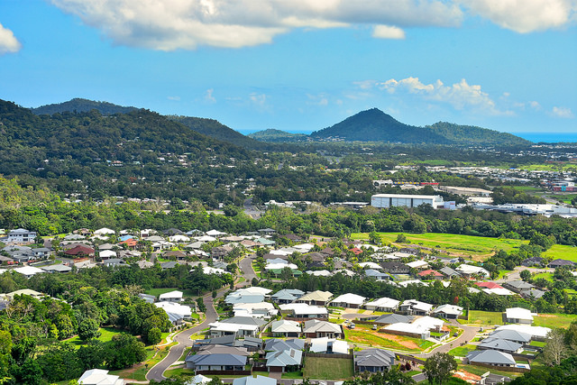 Picture 2 of Cairns city