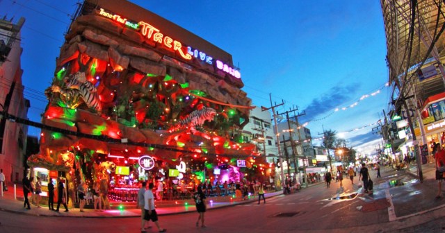 Picture 8 of things to do in Phuket-Town city