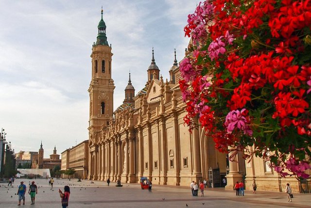 Picture 2 of Zaragoza city
